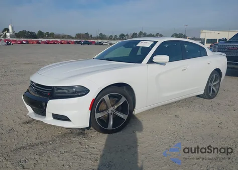 2017 Dodge Charger Se Rwd z USA, uszkodzony, nr VIN 2C3CDXBG4HH643905